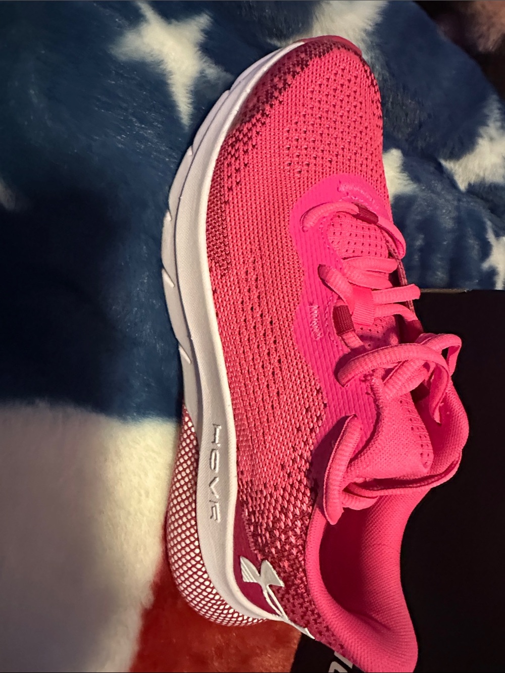 💕 Under Armour Hot Pink Knit Running Shoe 🩷 with White Midsole